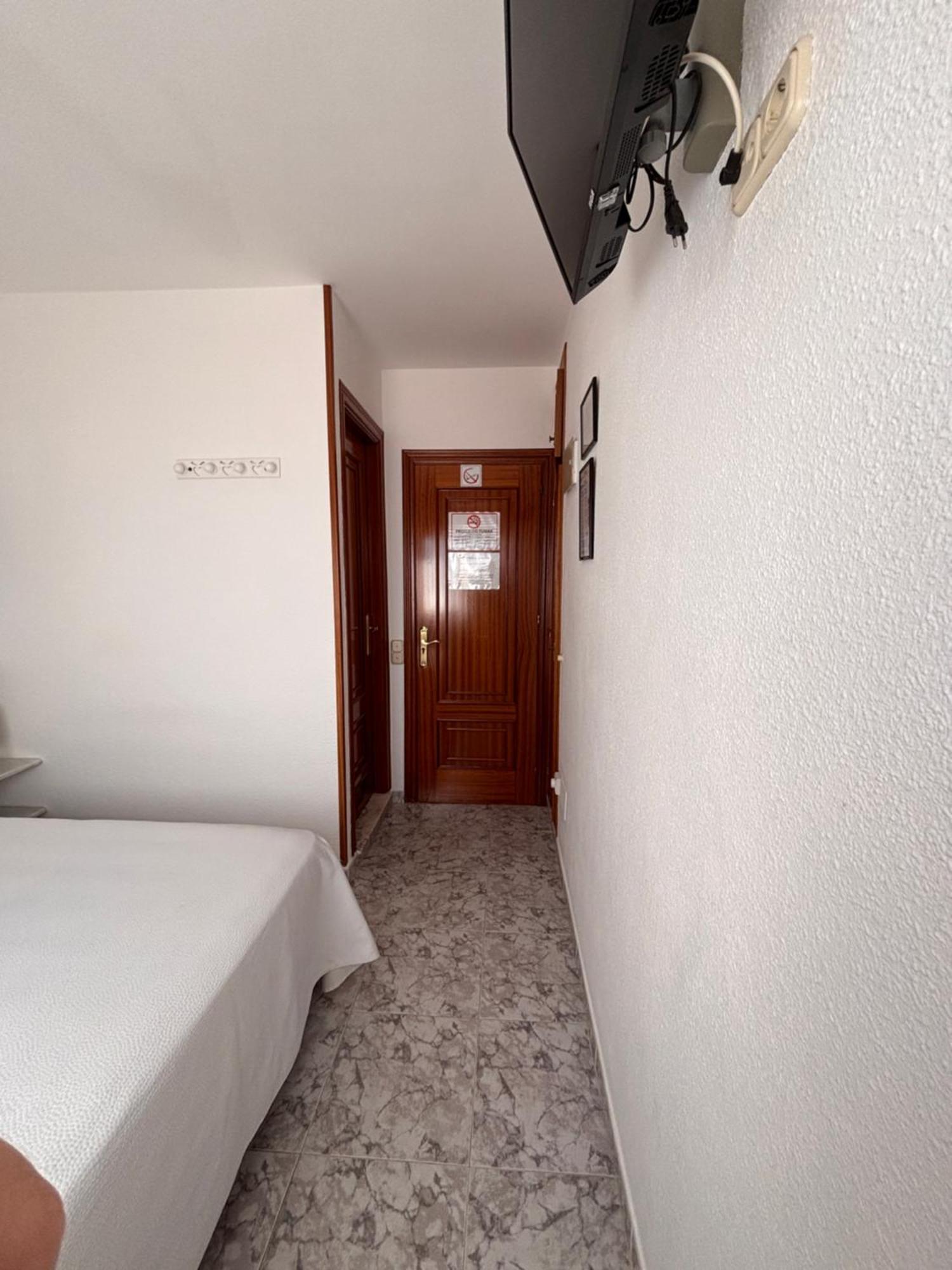 Hostal Las Dunas Cabo De Gata Exterior photo